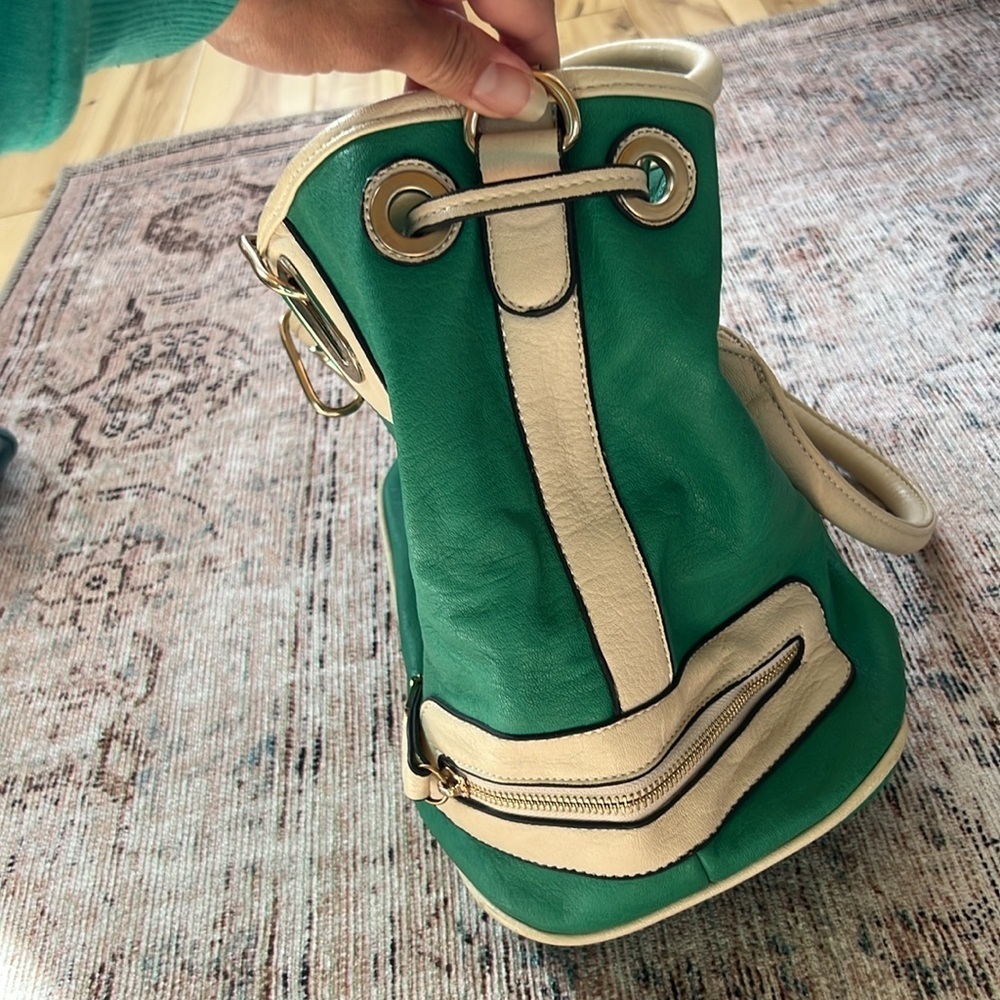 Urban Expressions Green Handbag - Picture 2 of 3